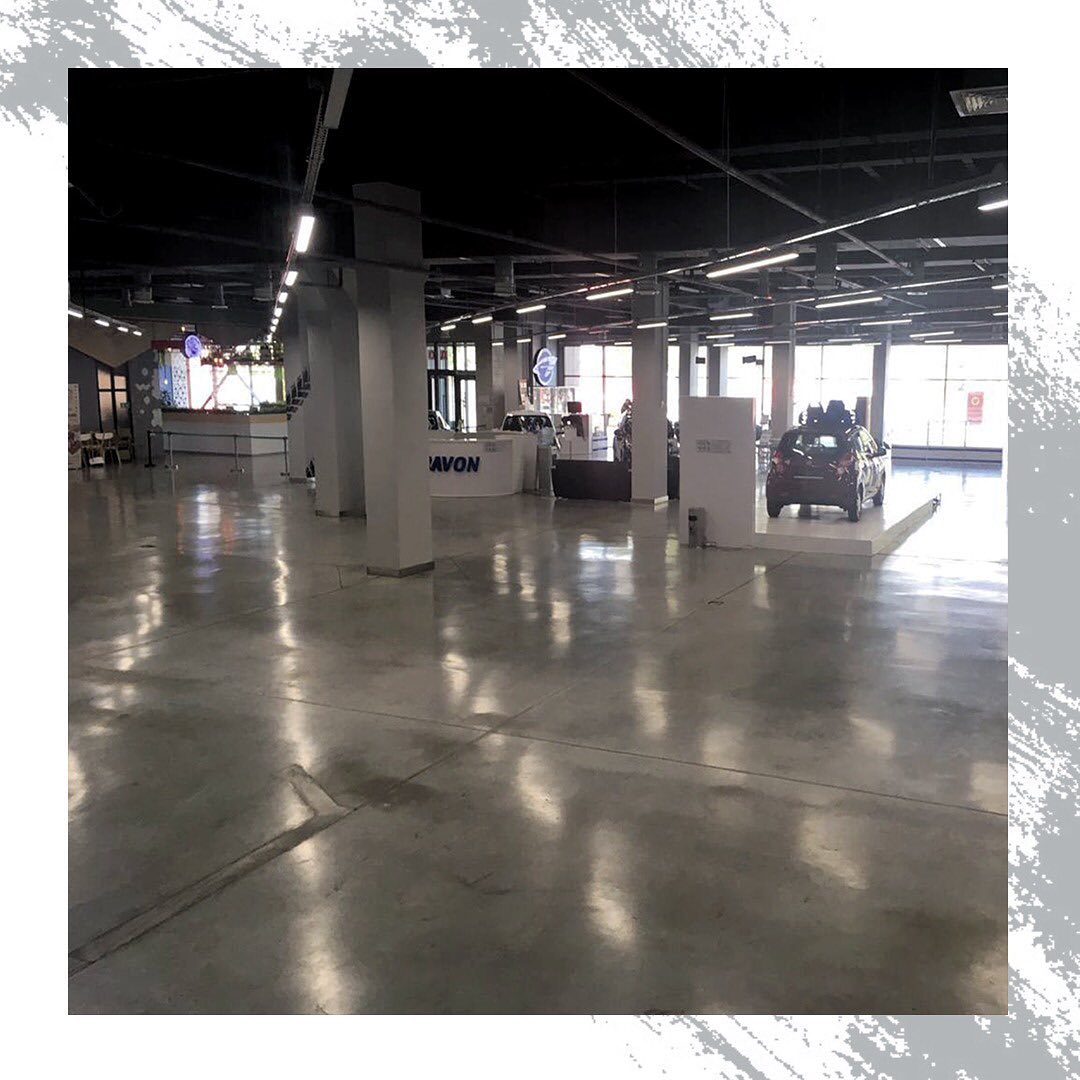 Проверено временем - материалы Refloor®️ для упрочнения пола в автоцентре AVTODOM (Алматы)